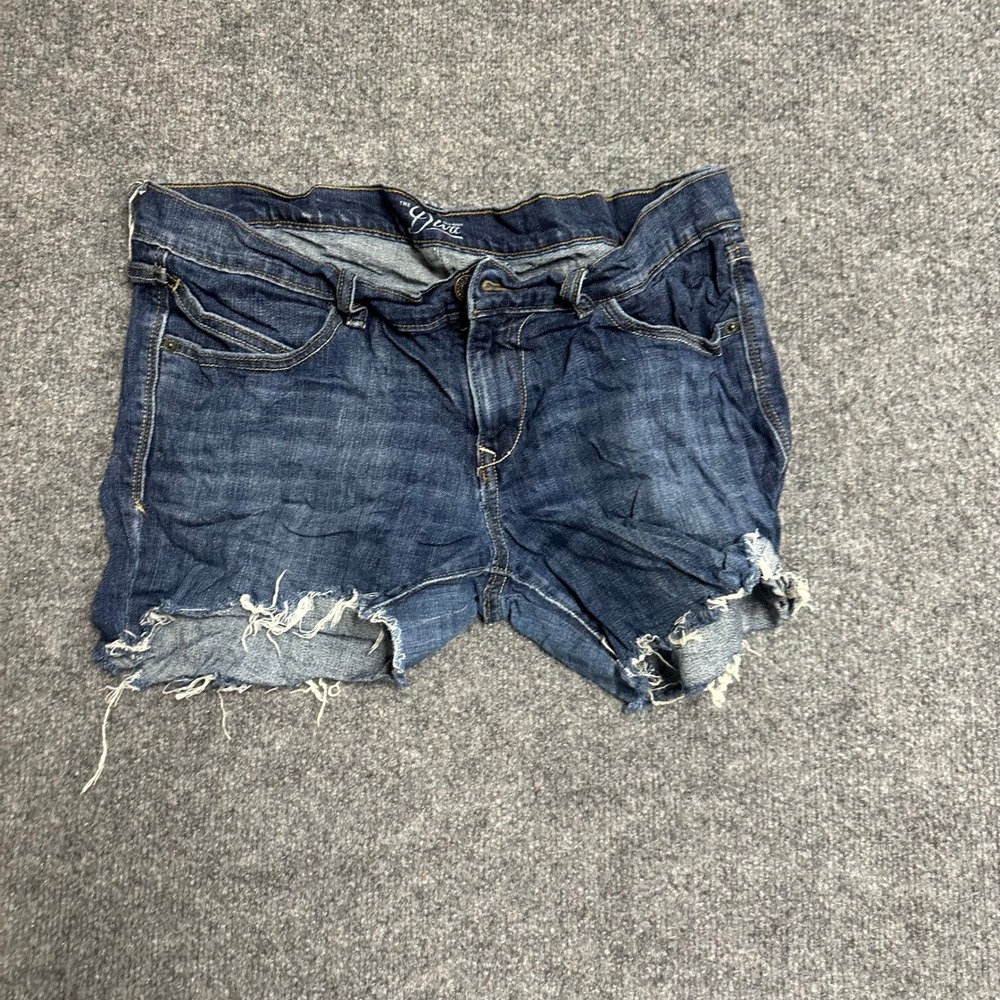 Old Navy Shorts Womens Size 6 Blue The Diva Denim Cut Off Frayed Hem Low Rise